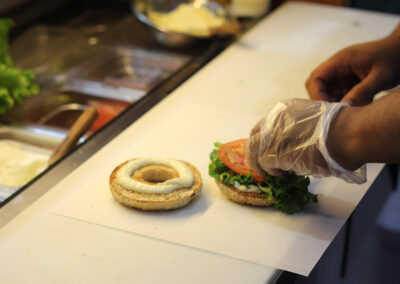 bagel with peanut butter